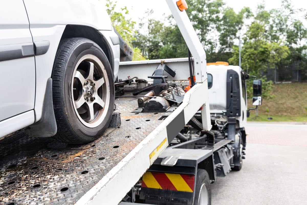 Free Towing on the CA-126 Santa Clarita Valley Freeway